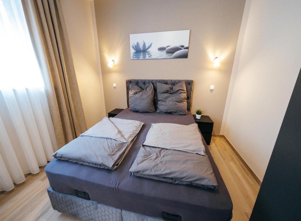 Main Boardinghouse Apartment